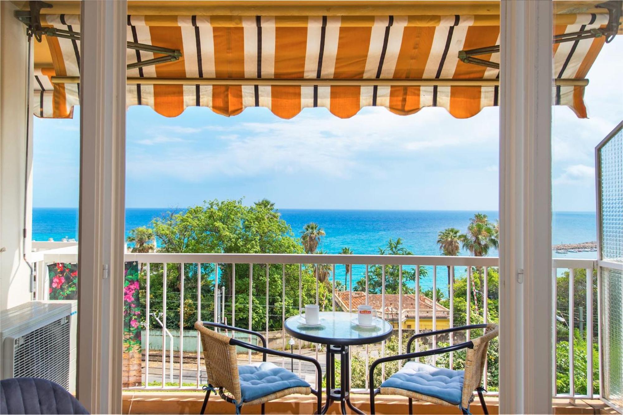 Vina Del Mare, Vue Mer, Terrasse Menton Exteriör bild